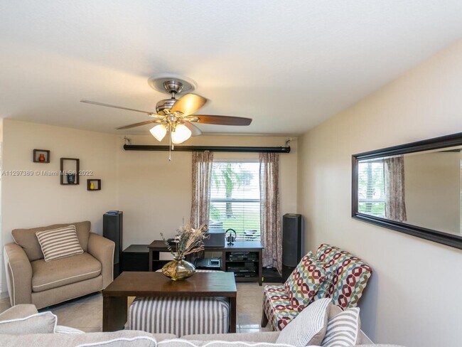 Foto del edificio - 17068 NW 22nd St