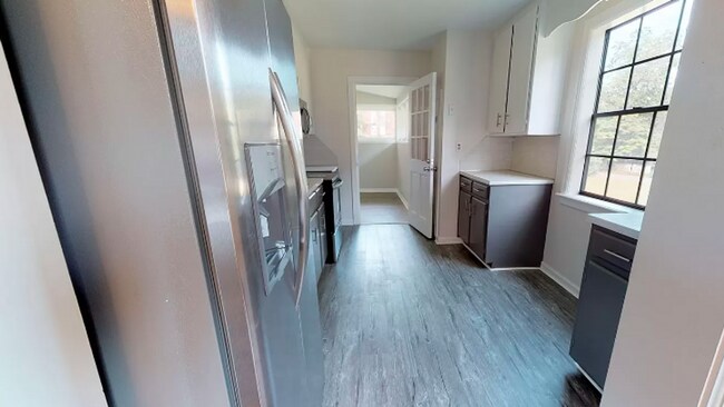 Foto del edificio - MOVE IN SPECIAL - FIRST MONTH FREE!!!