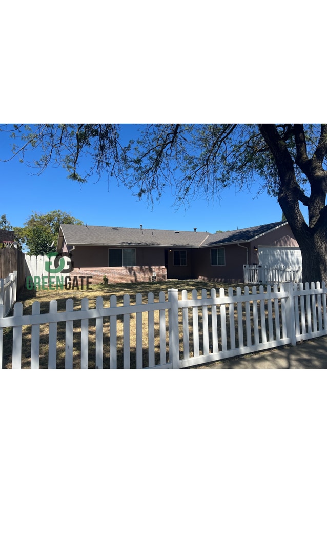 Foto del edificio - 3 BEDROOM 2 BATH MOVE IN READY IN MODESTO!!