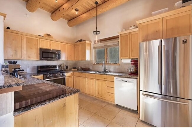 Building Photo - 4A Lodge Cir