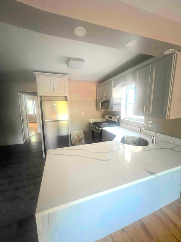 4055 Ely Ave, The Bronx, NY 10466 House Rental in The Bronx, NY