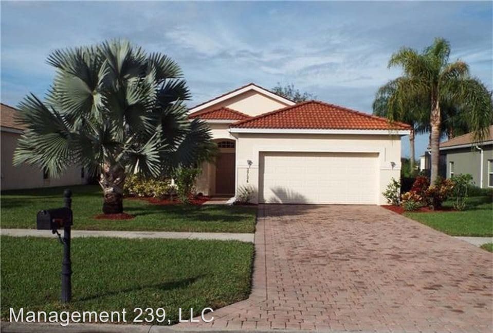 Primary Photo - 2724 Orange Grove Trl
