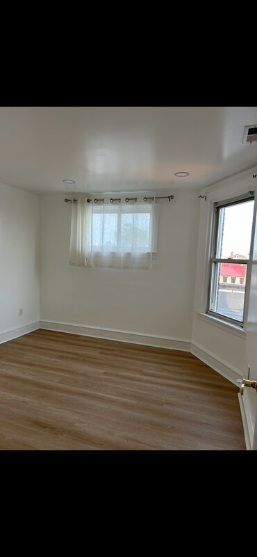 Foto del edificio - 3234 Fanshawe St