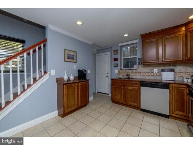Building Photo - 507 S 15th St