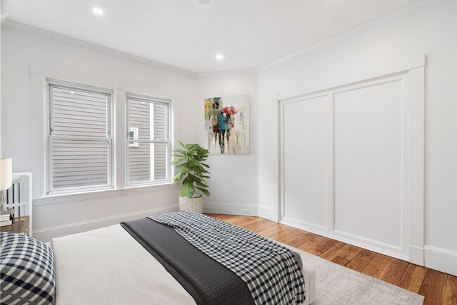 Building Photo - 93 Sydney St