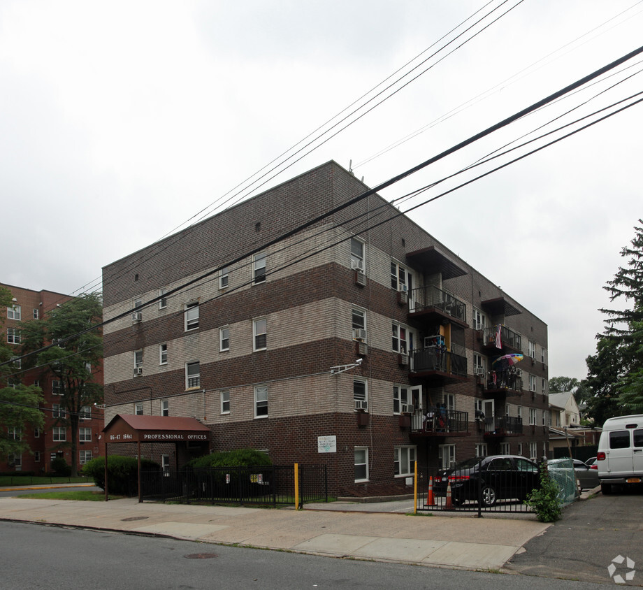 Building Photo - 86-47 Highland Ave