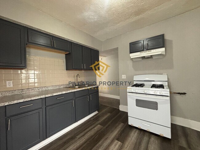 Foto del edificio - 229-231 N Jefferson Ave