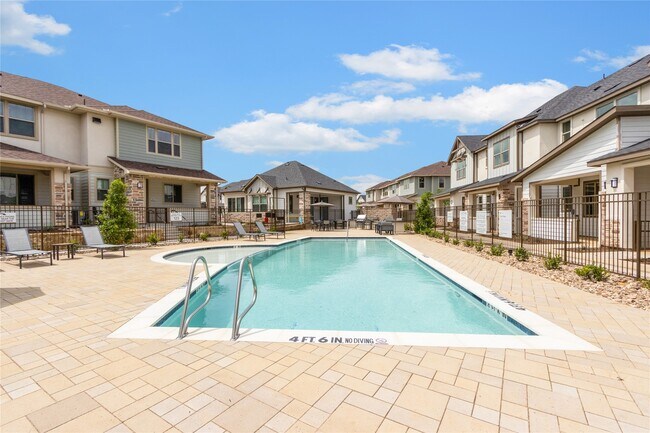 Foto del edificio - 5900 U.S. 287 Frontage Rd