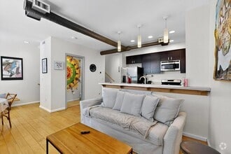 Building Photo - 343 Platinum St SW