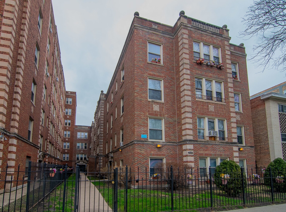 Primary Photo - 1624 W Sherwin Ave