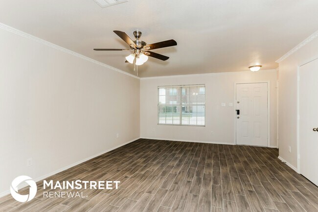 Building Photo - 106 Colonial Ln