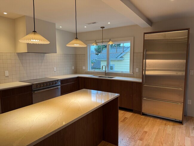 Foto del edificio - 2034 SE 28th Pl