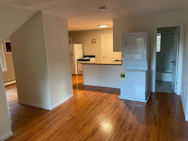 Foto del edificio - 15 Kayview Ave