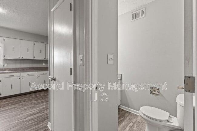 Foto del edificio - 1803 Bailey Ave