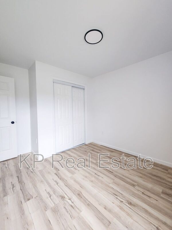 Building Photo - 61 Volney Ave