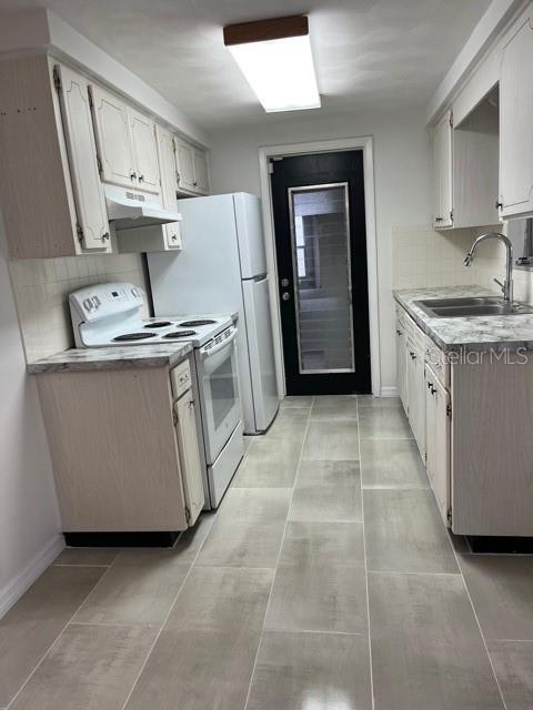 Foto del edificio - 10834 Norwood Ave