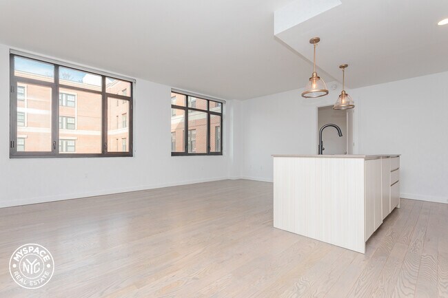 Foto del edificio - 125 Parkside Ave