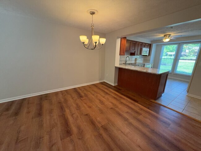 Foto del edificio - 778 Woodlyn Dr S