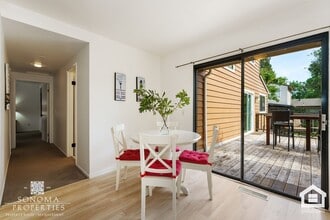 Building Photo - 1053 Sonoma Glen Cir