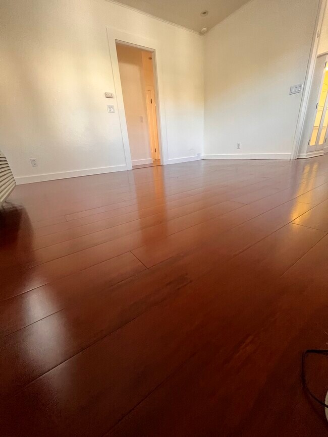 Foto del edificio - 118 E Chelan Ave