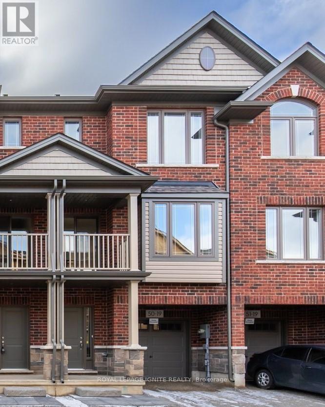 Photo principale - 19-19 Picardy Dr