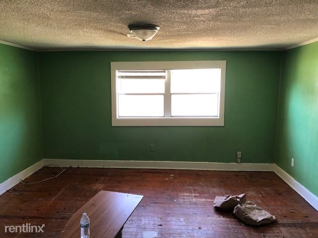 Building Photo - 4 br, 2 bath House - 1061 Greenhill Road