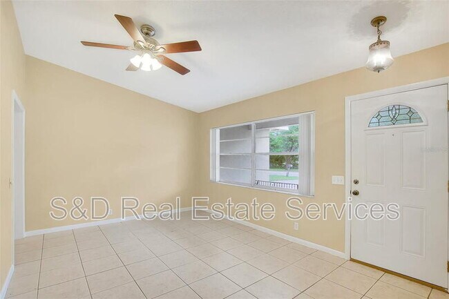 Foto del edificio - 612 Lake Ned Rd