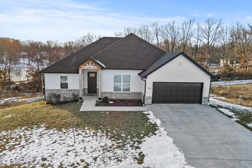 Foto principal - 1575 N Corbet Dr