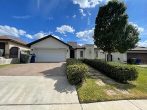 Building Photo - 115 Calma Dr
