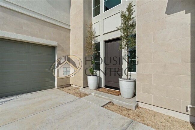 Foto del edificio - New Construction Executive Rental Home in ...