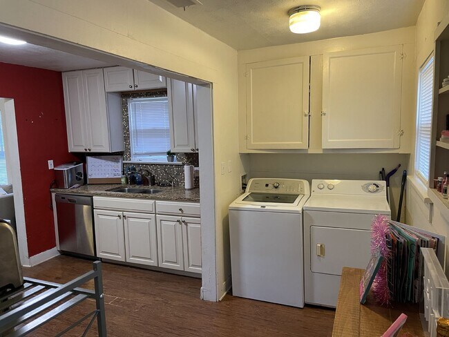 Foto del edificio - 2706 22nd St