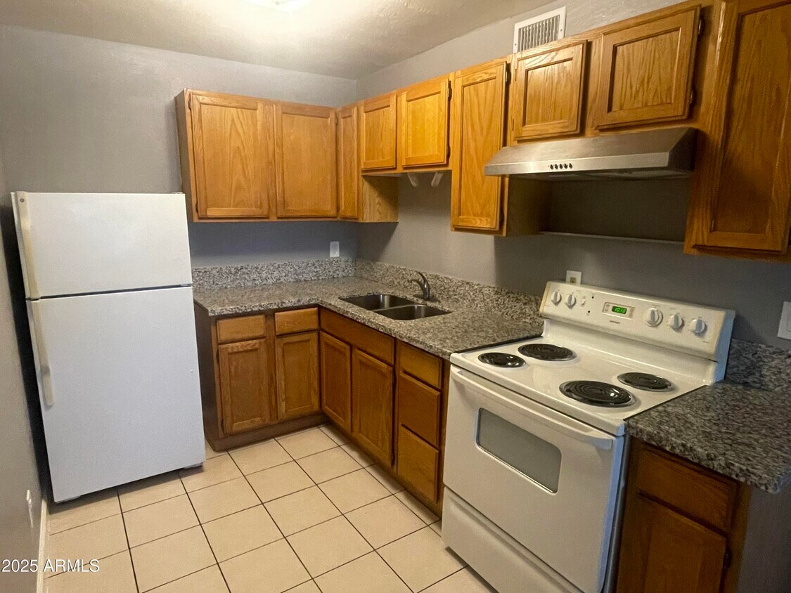 Foto principal - 602 E Townley Ave