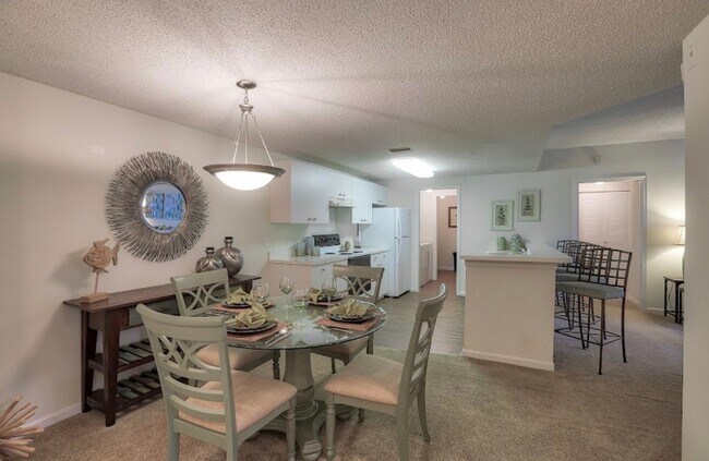 Foto del edificio - 28151 Dovewood Ct