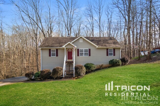 Building Photo - 402 Farm Brook Ln