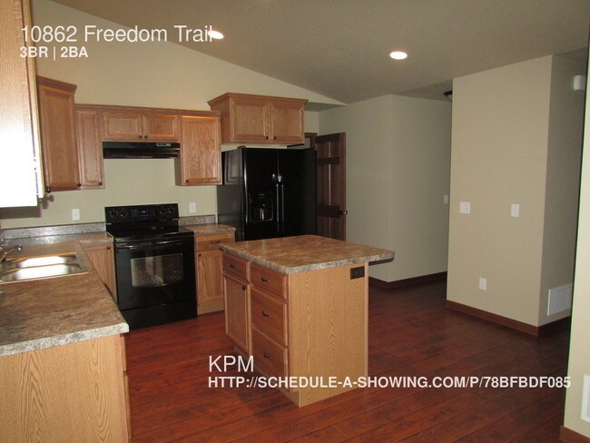 Building Photo - 10862 Freedom Pl