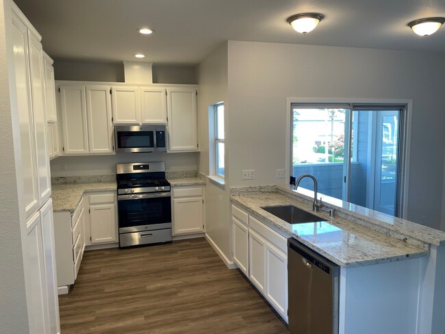 Kitchen (left from entrance) - 419 8th St