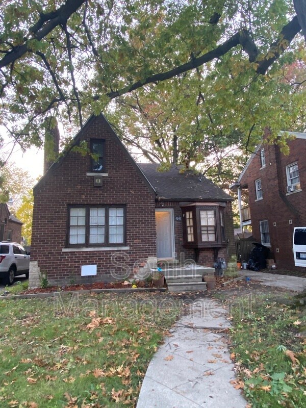 Primary Photo - 5051 Berkshire St