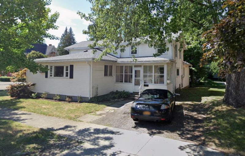 Primary Photo - 39 Temple St