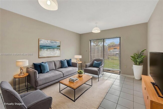 Foto del edificio - 1604 NE 151st St
