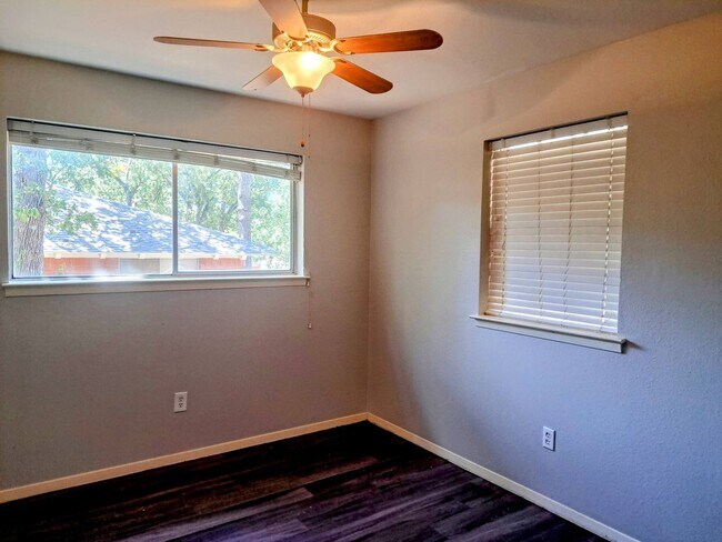 Foto del edificio - 56041 Glenwick Ln