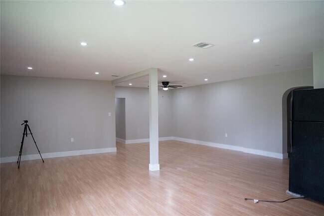 Building Photo - 5002 Blackberry Ln