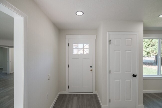 Foto del edificio - 1247 Clark Mill Rd