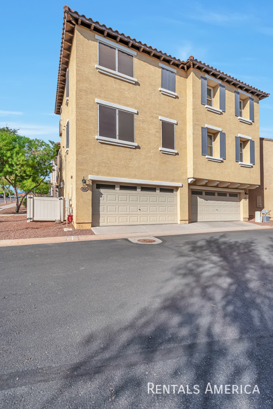 Primary Photo - Beautiful Cooley Station home