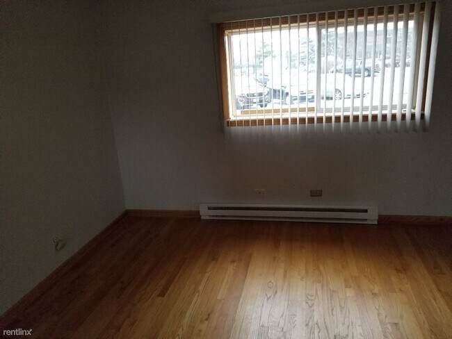 Foto del edificio - 1599 W Irving Park Rd