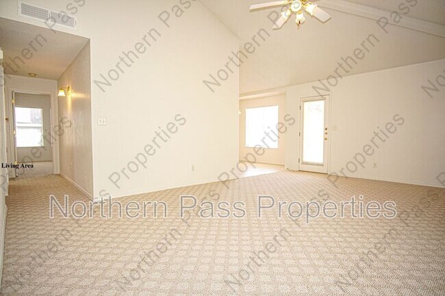 Foto del edificio - 6724 Dakota Ridge Dr