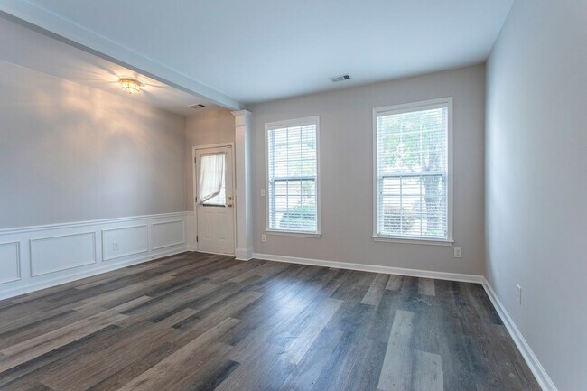 Building Photo - COMING SOON! Fantastic New Listing in the ...