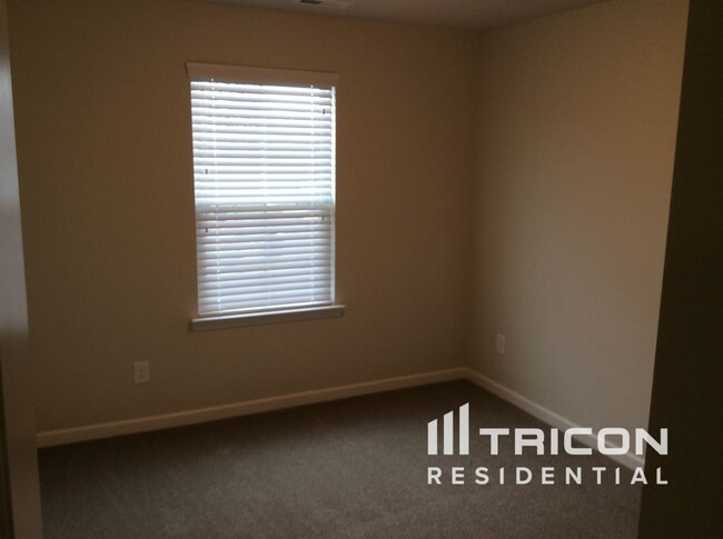 Building Photo - 125 Hickory Sta Ln