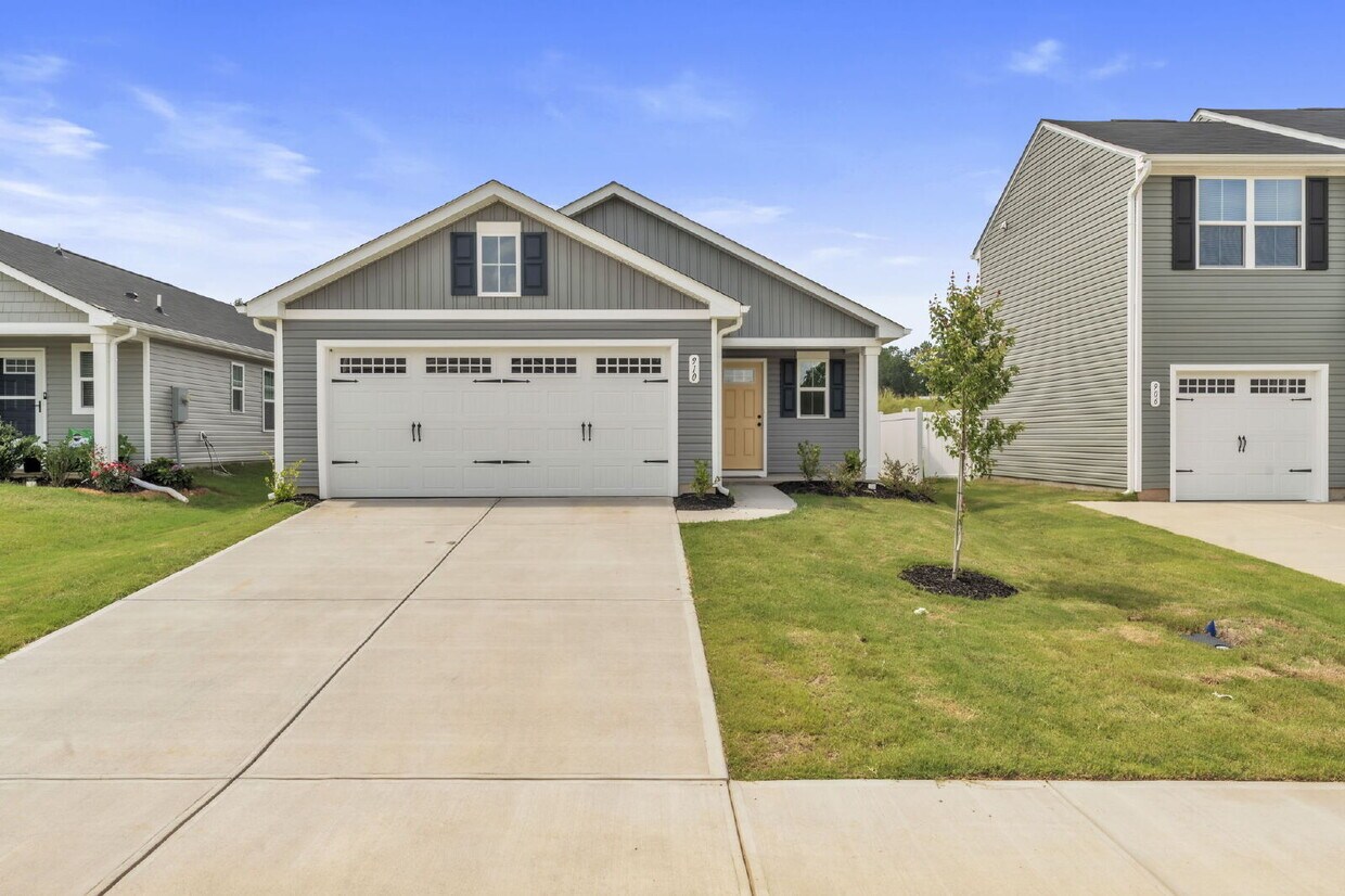 Primary Photo - "Spacious 3-Bedroom Single Family Home wit...