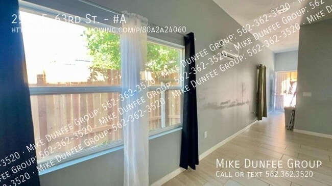 Foto del edificio - 2904 E 63rd St