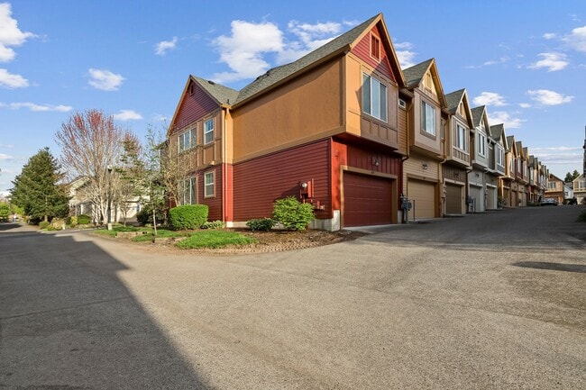 Photo - 1611 SW San Mateo Ter Townhome